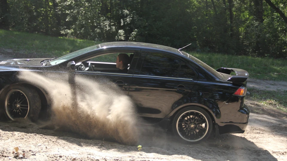 Mitsubishi Lancer Ralliart 4