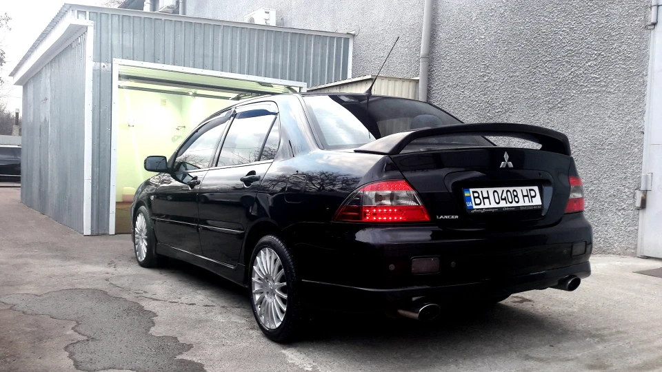 Mitsubishi Lancer Ralliart 1.6 2