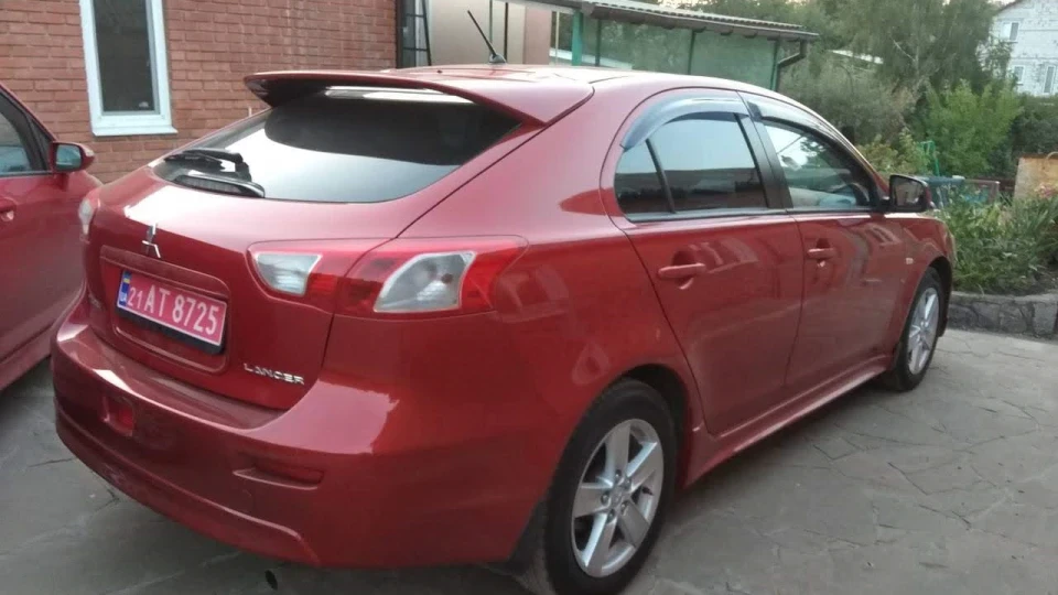 Mitsubishi Lancer Sportback 2