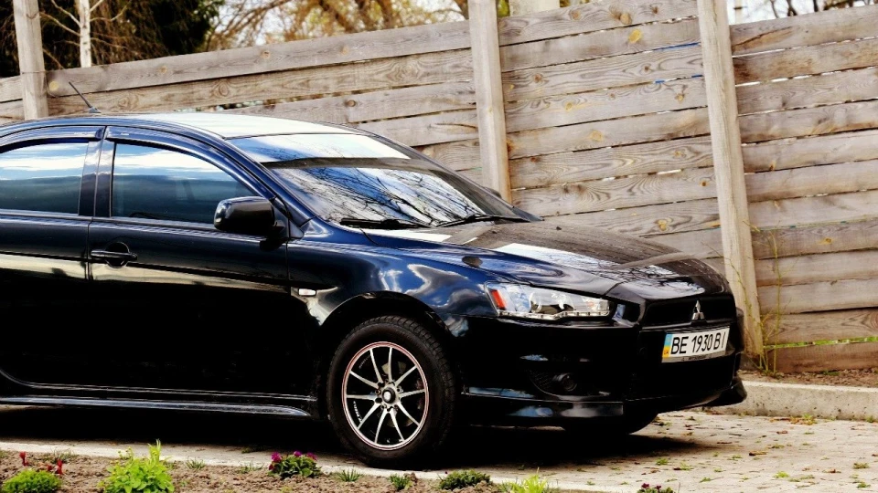 Mitsubishi Lancer Sportback 2
