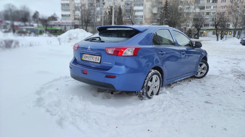Mitsubishi Lancer Sportback 2