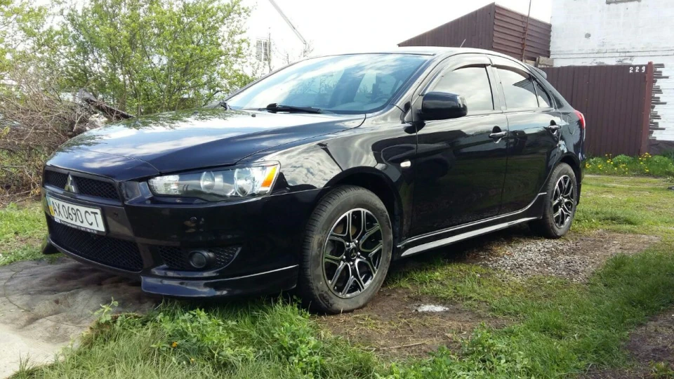 Mitsubishi Lancer Sportback 3