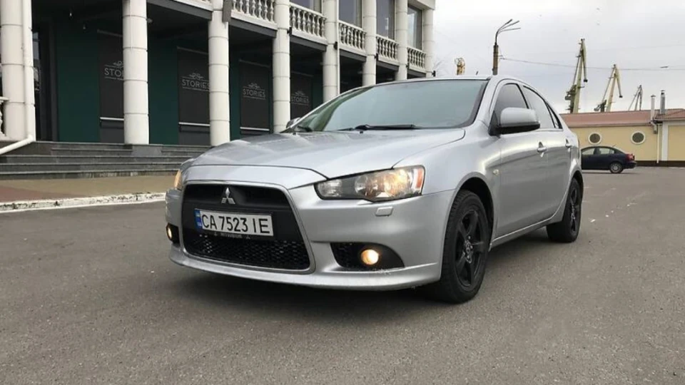 Mitsubishi Lancer Sportback 1.8поні