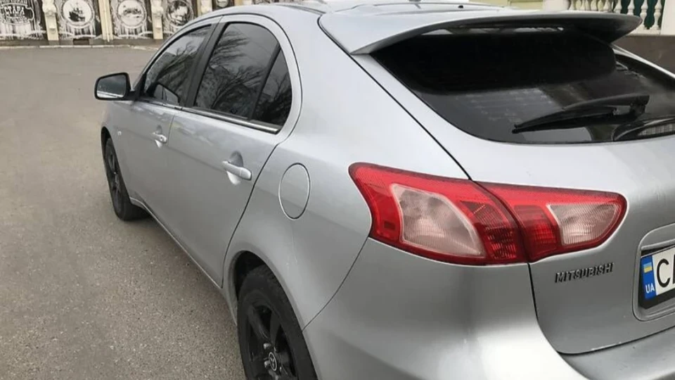 Mitsubishi Lancer Sportback 1.8поні 5
