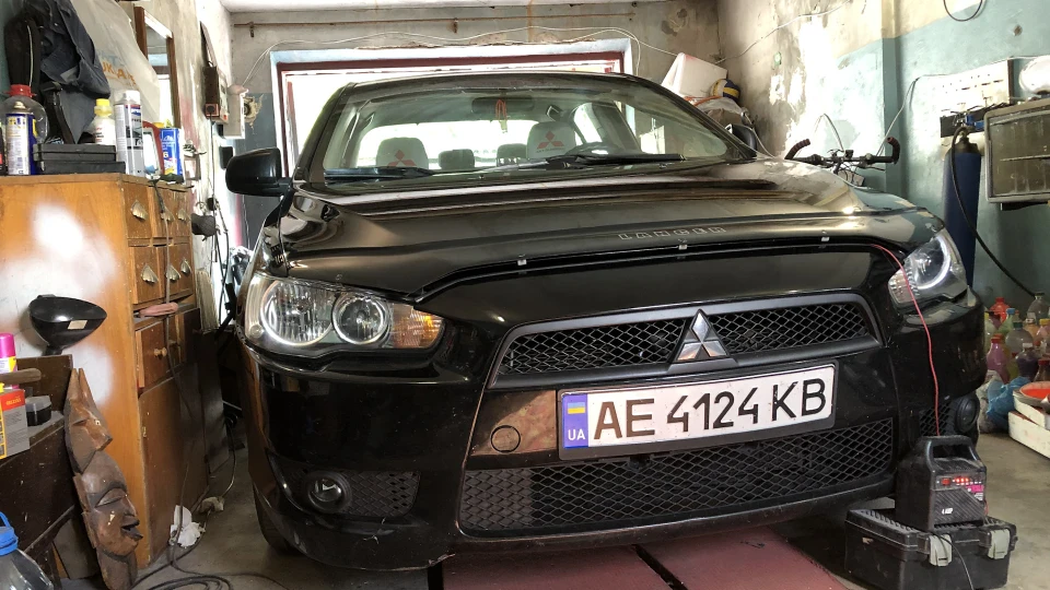 Mitsubishi Lancer Sportback Гармата - ракета)