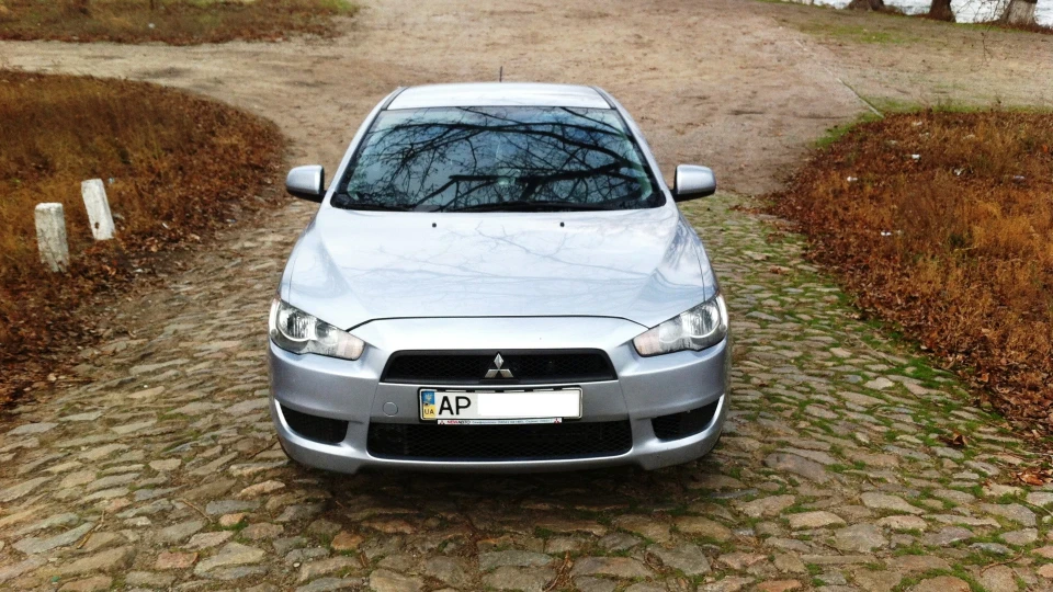 Mitsubishi Lancer 2