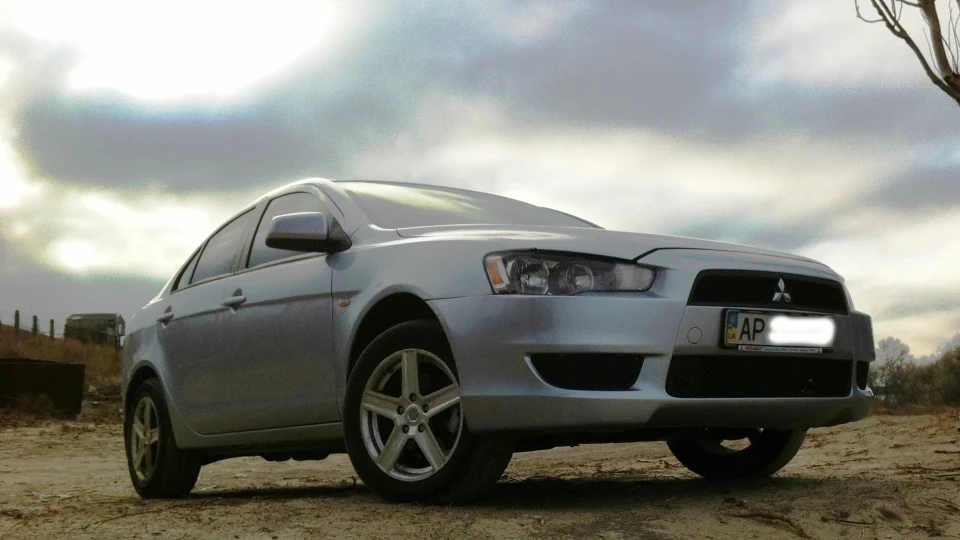 Mitsubishi Lancer 3
