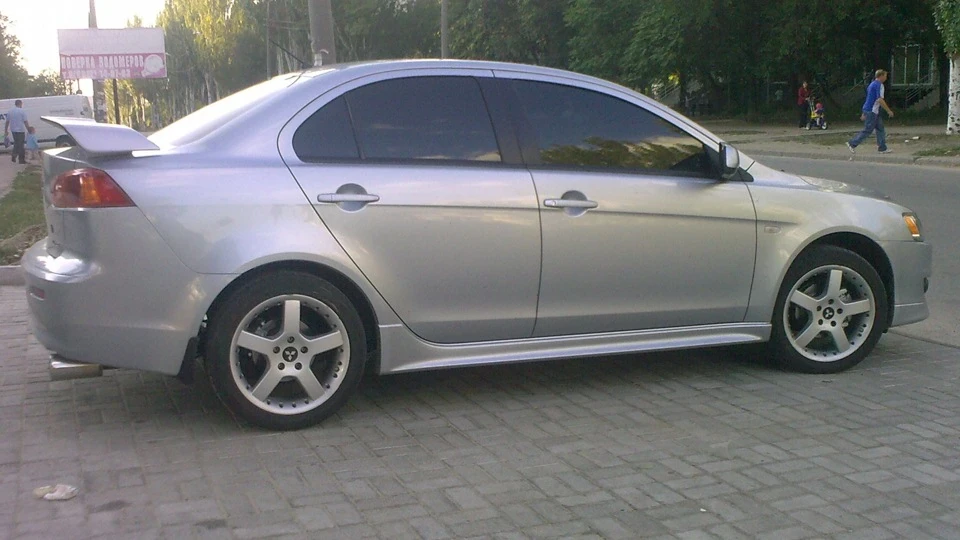 Mitsubishi Lancer 4