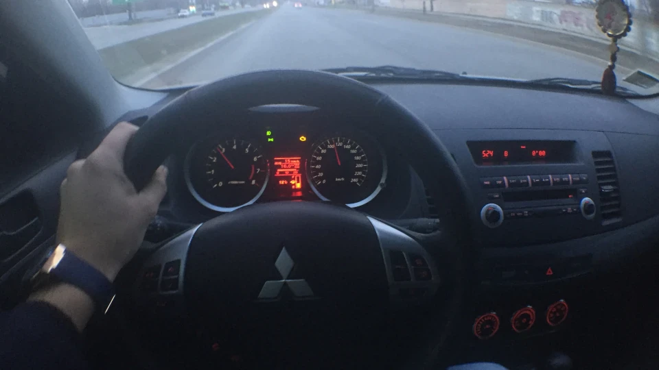 Mitsubishi Lancer 5