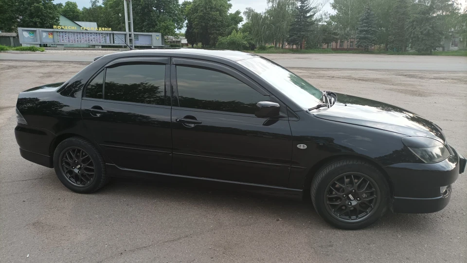 Mitsubishi Lancer 5