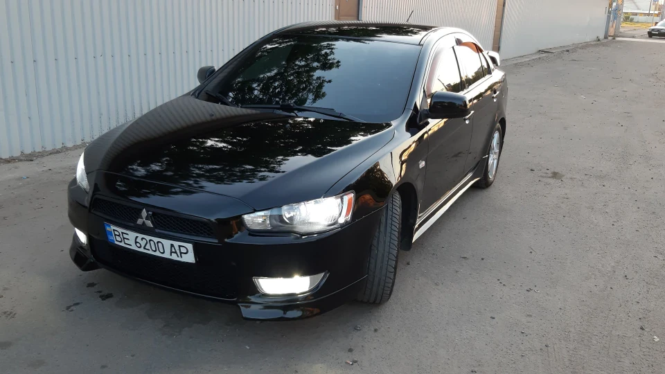 Mitsubishi Lancer 3