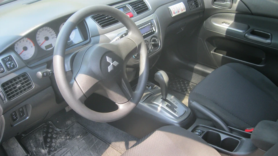 Mitsubishi Lancer 2