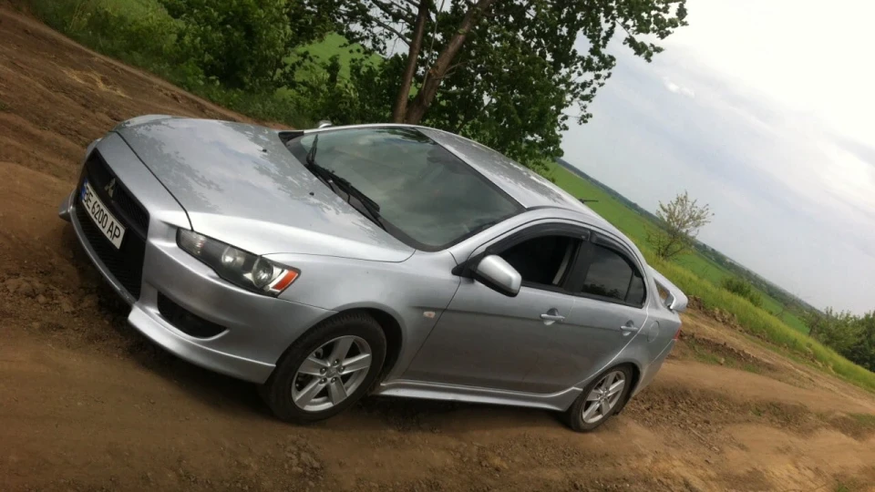 Mitsubishi Lancer 3