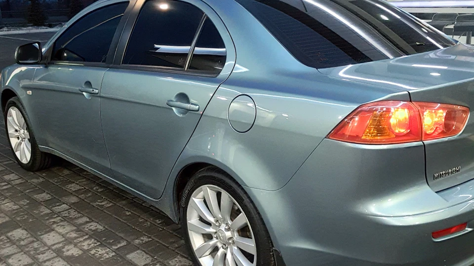 Mitsubishi Lancer 2