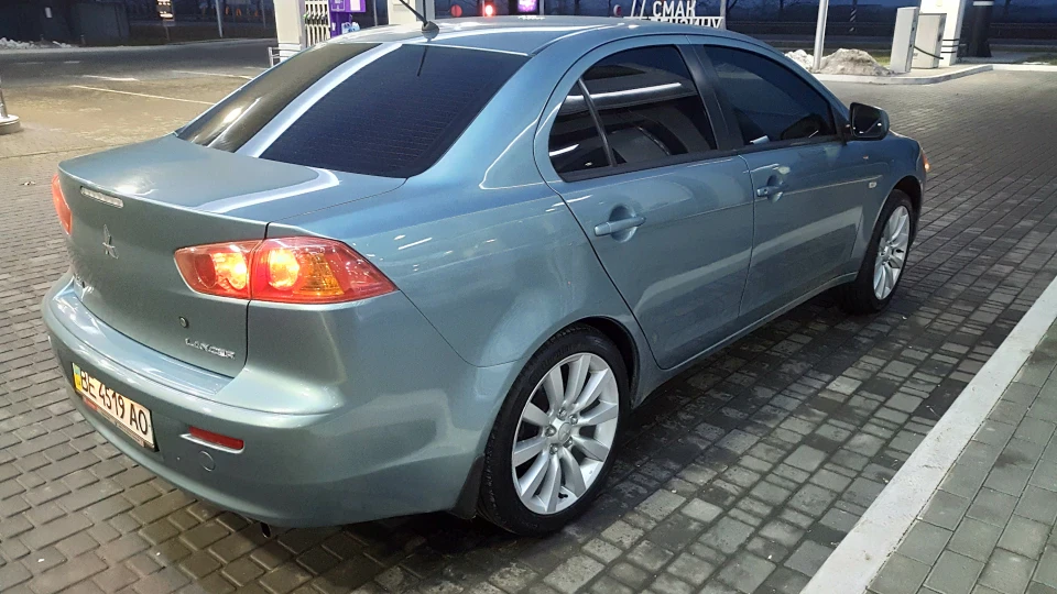 Mitsubishi Lancer 3