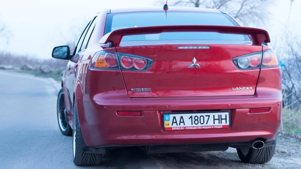 Mitsubishi Lancer 2