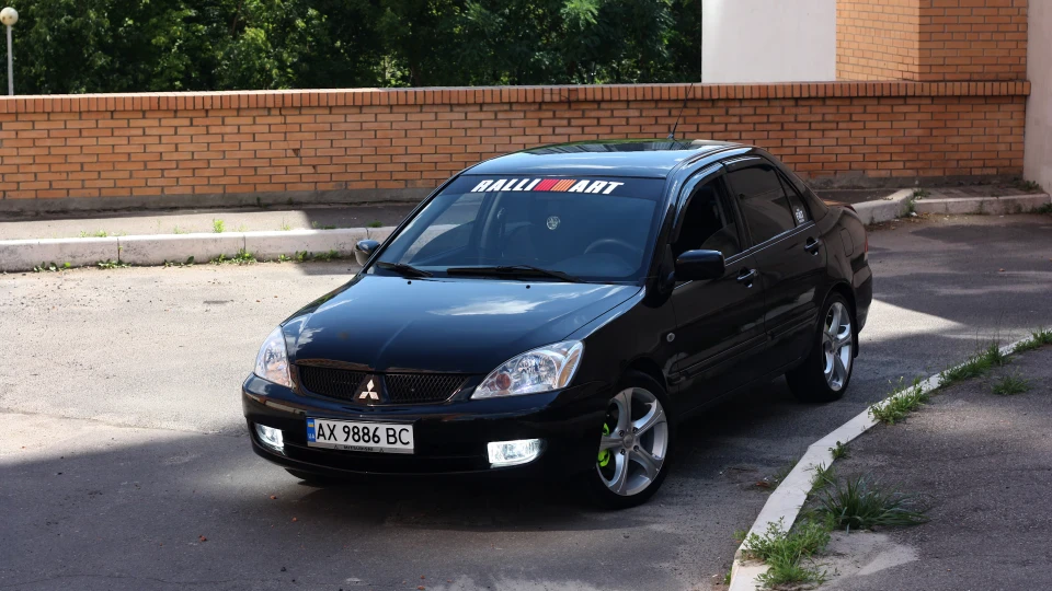 Mitsubishi Lancer 3