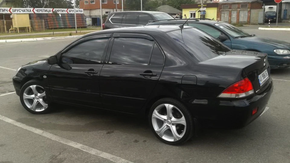Mitsubishi Lancer 5
