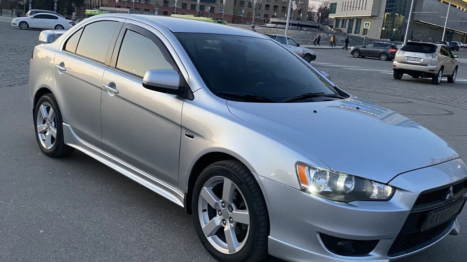 Mitsubishi Lancer