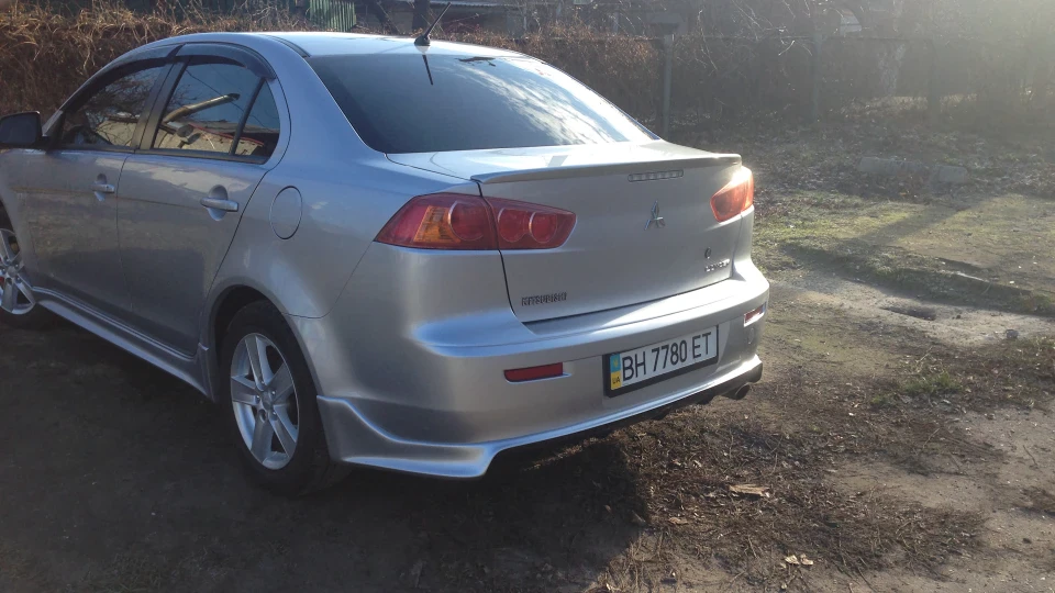 Mitsubishi Lancer 4