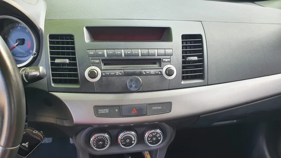 Mitsubishi Lancer 4