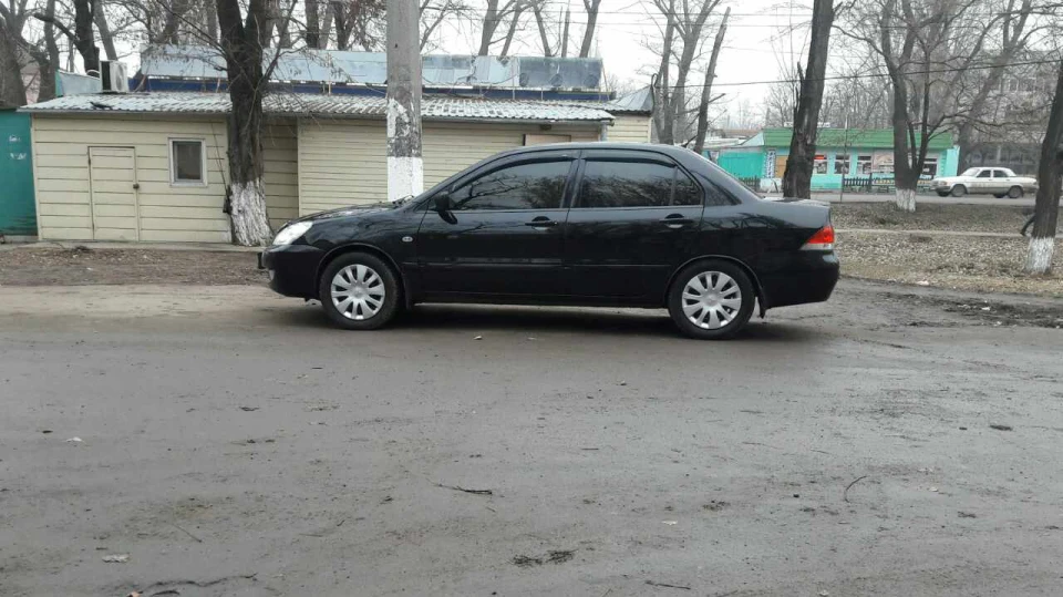 Mitsubishi Lancer 2