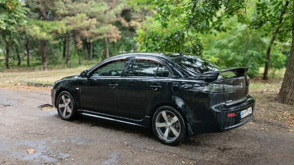 Mitsubishi Lancer 5