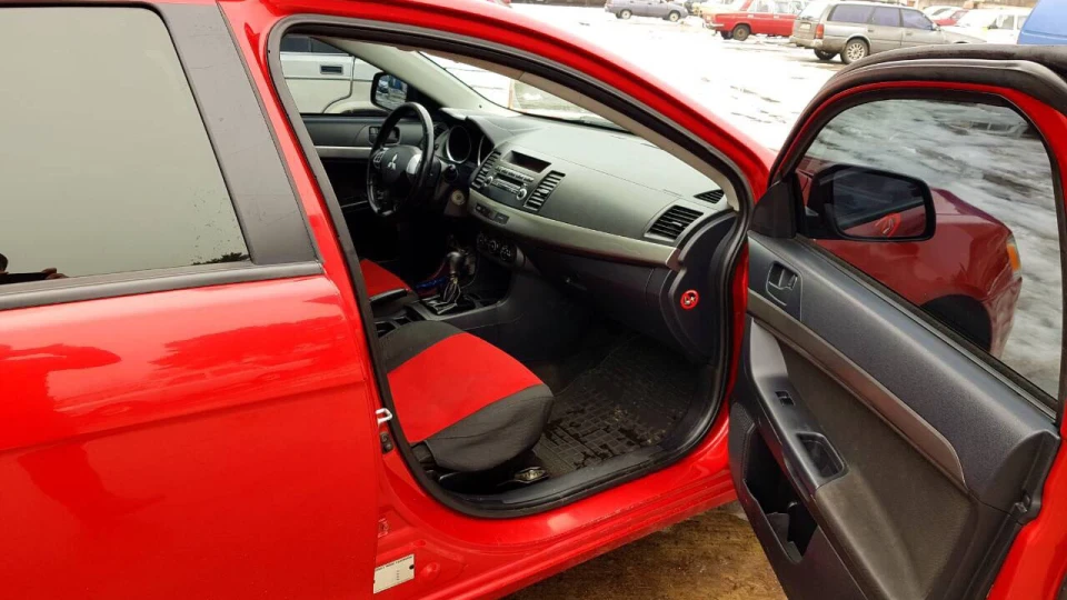 Mitsubishi Lancer 2