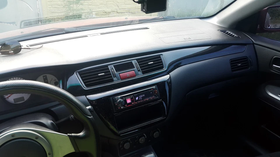 Mitsubishi Lancer 2