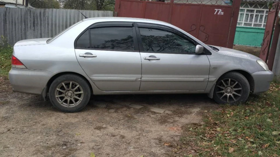 Mitsubishi Lancer 2