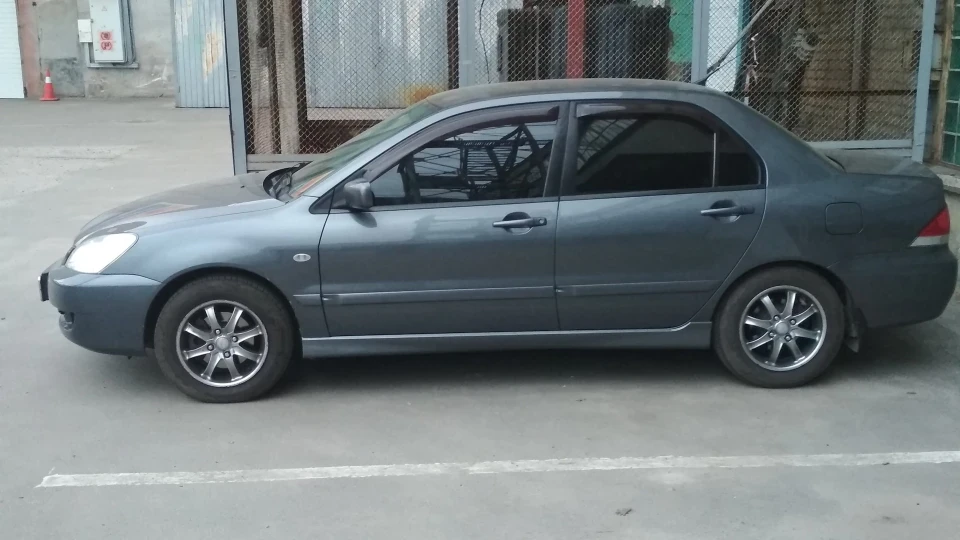 Mitsubishi Lancer 3