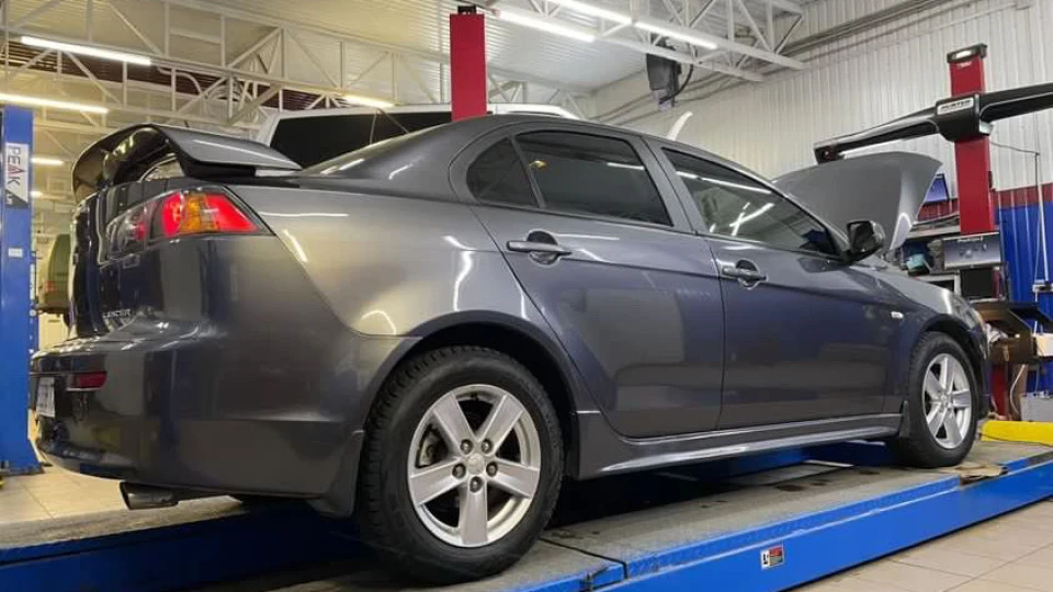 Mitsubishi Lancer