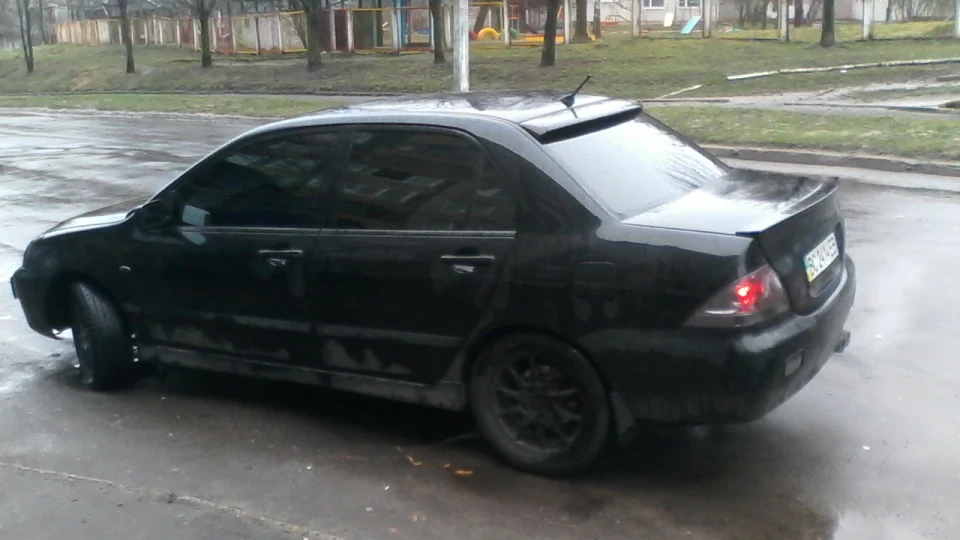 Mitsubishi Lancer 2