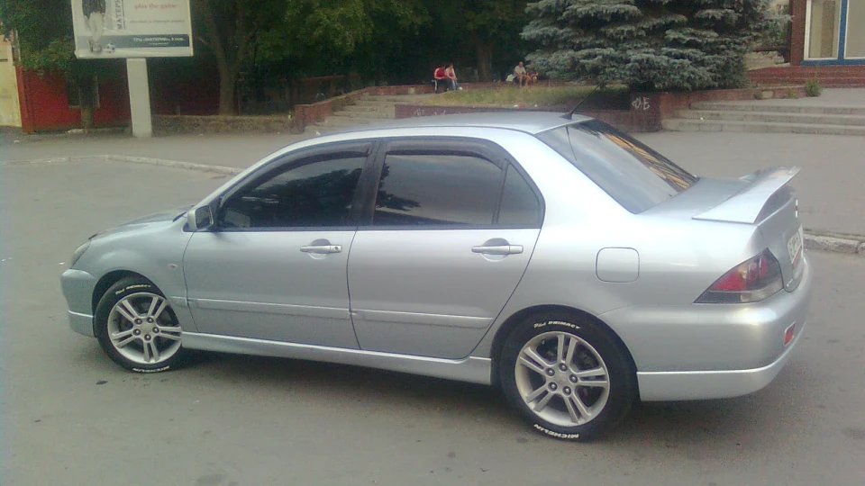 Mitsubishi Lancer