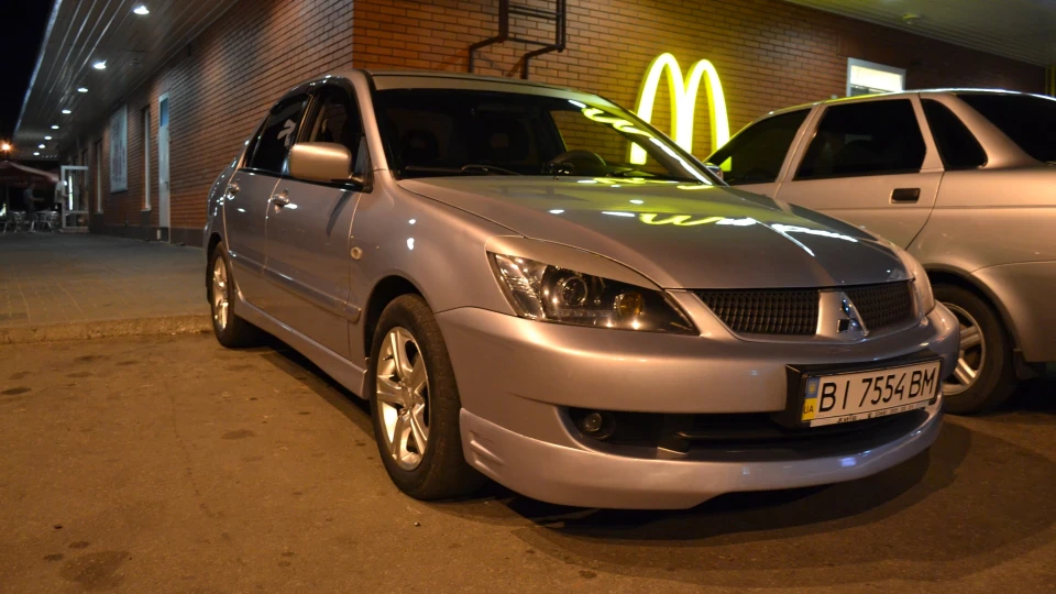 Mitsubishi Lancer 2