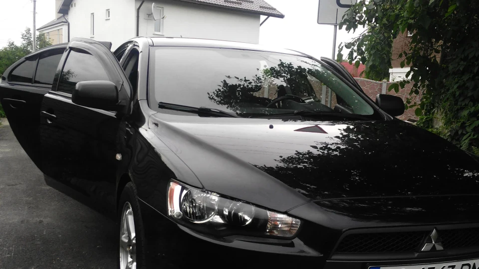 Mitsubishi Lancer 4