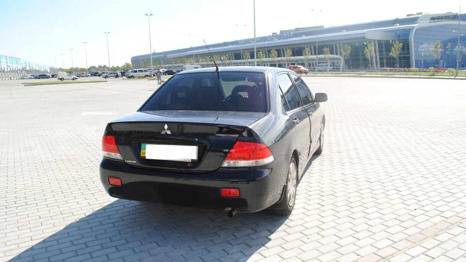 Mitsubishi Lancer