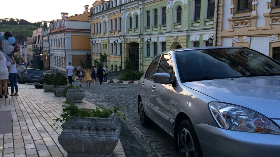 Mitsubishi Lancer 2
