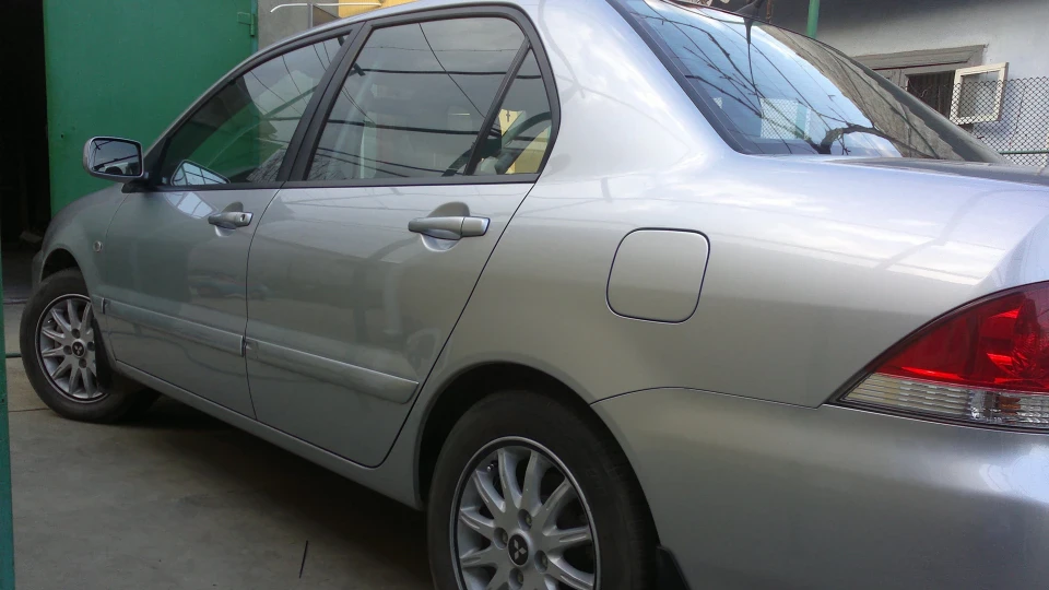 Mitsubishi Lancer 2