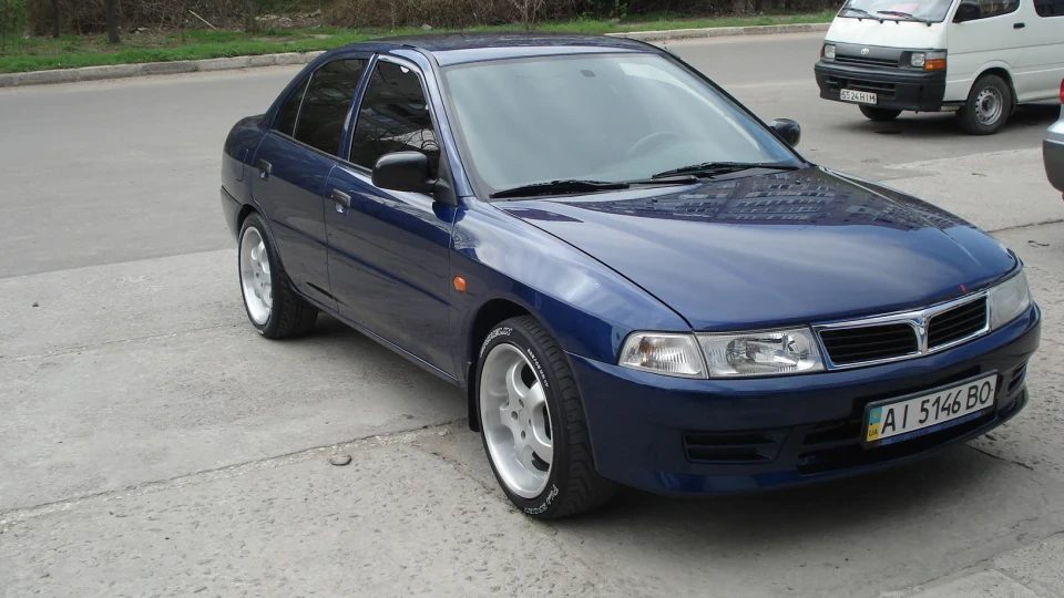 Mitsubishi Lancer 2