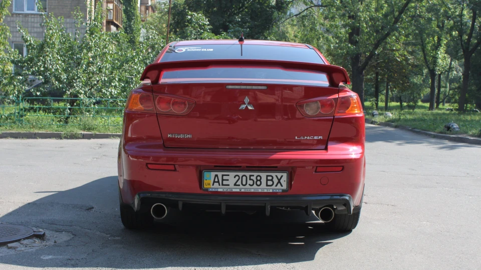 Mitsubishi Lancer 4