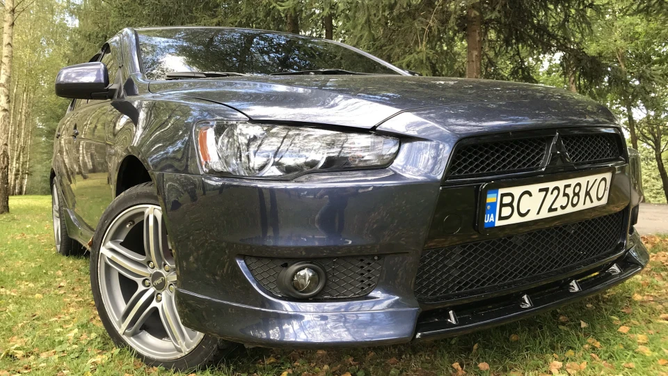 Mitsubishi Lancer 2
