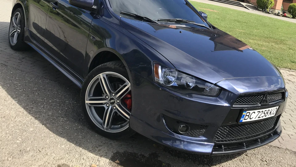 Mitsubishi Lancer 4