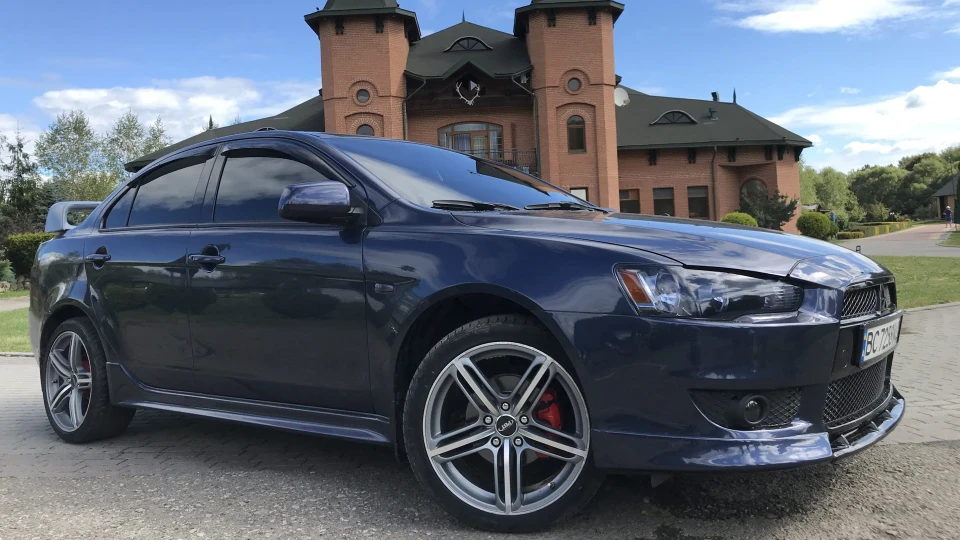 Mitsubishi Lancer 5