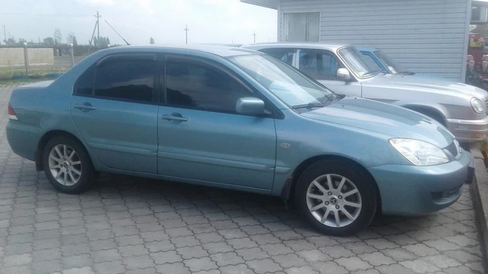 Mitsubishi Lancer
