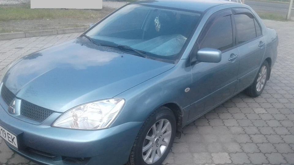 Mitsubishi Lancer 2