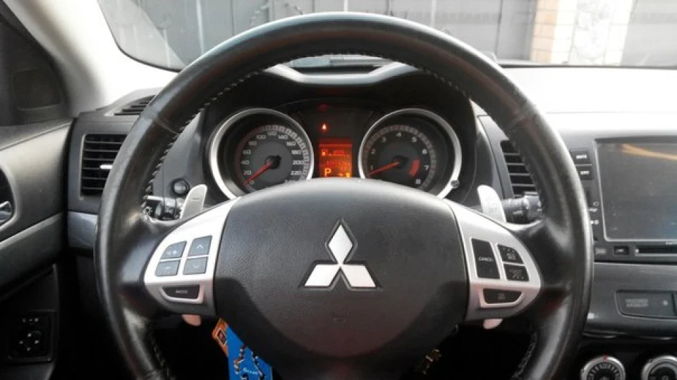Mitsubishi Lancer 3