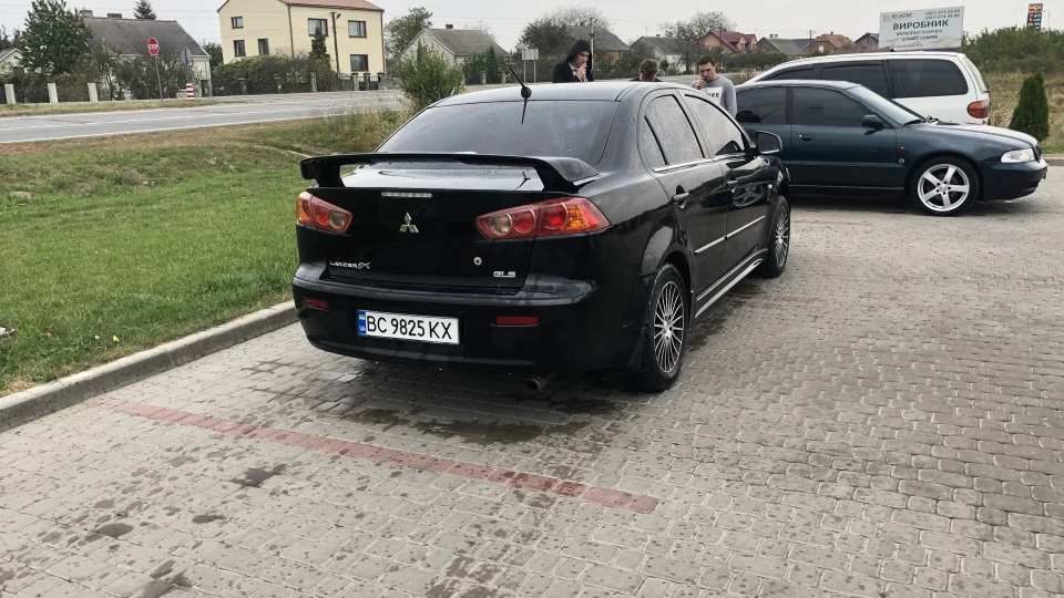 Mitsubishi Lancer 2