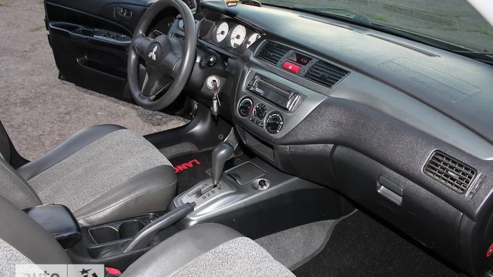 Mitsubishi Lancer 2