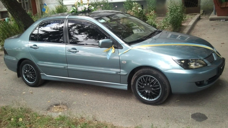 Mitsubishi Lancer 2